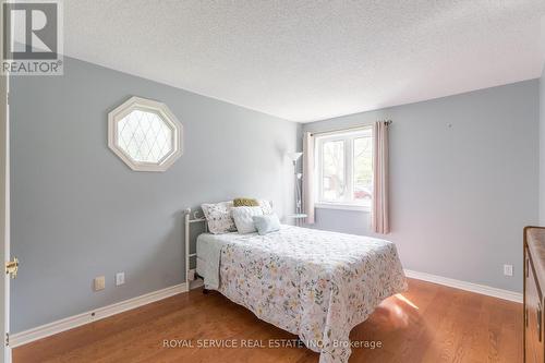 203 - 245 Elgin Street W, Cobourg, ON - Indoor Photo Showing Bedroom