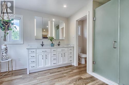 173 River Oaks Boulevard W, Oakville, ON - Indoor Photo Showing Bathroom