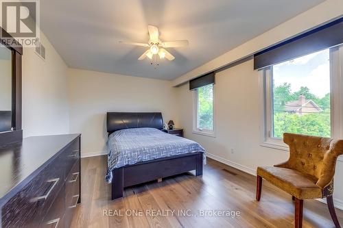 27 Arkendo Drive, Oakville, ON - Indoor Photo Showing Bedroom