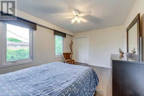 27 Arkendo Drive, Oakville, ON - Indoor Photo Showing Bedroom