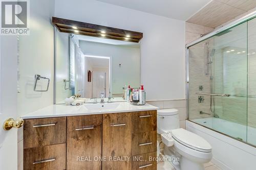 27 Arkendo Drive, Oakville, ON - Indoor Photo Showing Bathroom