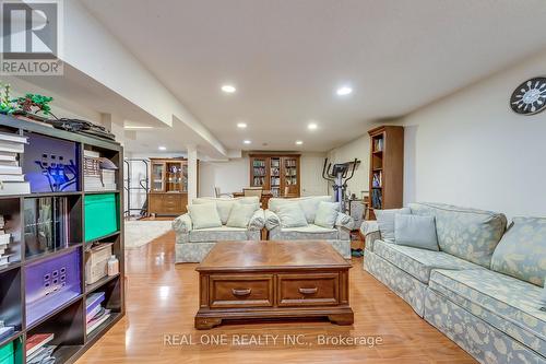 27 Arkendo Drive, Oakville, ON - Indoor Photo Showing Living Room