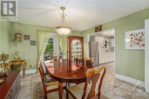 450 Queen Street E, Smiths Falls, ON - Indoor Photo Showing Dining Room