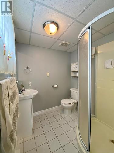 210 Main Street, Lewisporte, NL - Indoor Photo Showing Bathroom