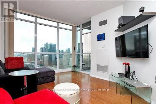 3402 - 18 Yonge Street, Toronto, ON - Indoor Photo Showing Living Room