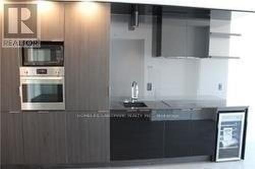 4817 - 70 Temperance Street, Toronto, ON - Indoor Photo Showing Kitchen