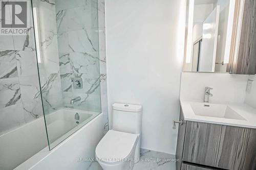 805 - 220 Missinnihe Way, Mississauga, ON - Indoor Photo Showing Bathroom