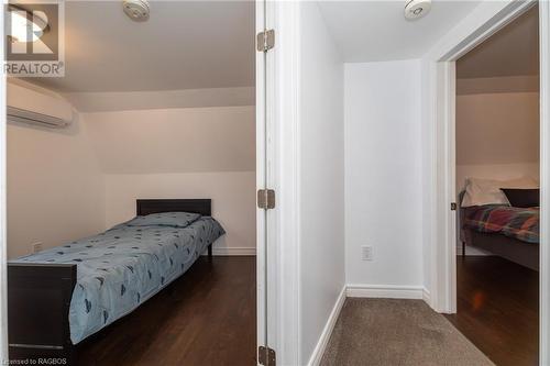 820 20Th Street E, Owen Sound, ON - Indoor Photo Showing Bedroom