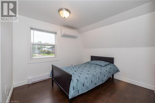 820 20Th Street E, Owen Sound, ON - Indoor Photo Showing Bedroom