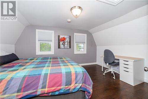 820 20Th Street E, Owen Sound, ON - Indoor Photo Showing Bedroom