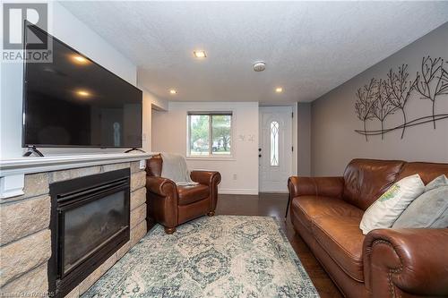 820 20Th Street E, Owen Sound, ON - Indoor Photo Showing Living Room With Fireplace