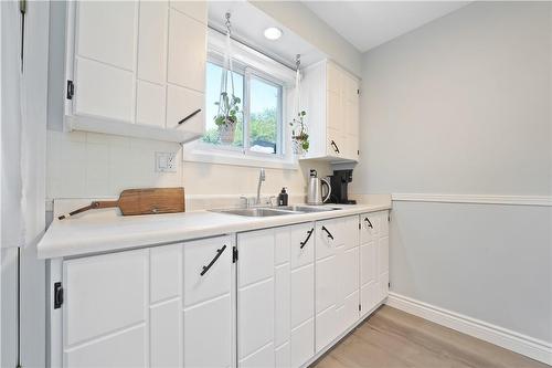 25 Linfield Drive|Unit #61, St. Catharines, ON - Indoor Photo Showing Kitchen With Double Sink