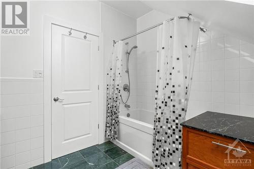 1481 Orchard Avenue, Ottawa, ON - Indoor Photo Showing Bathroom