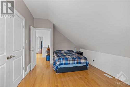 1481 Orchard Avenue, Ottawa, ON - Indoor Photo Showing Bedroom