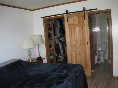 87 Shortreed Road, Fort Frances, ON - Indoor Photo Showing Bedroom