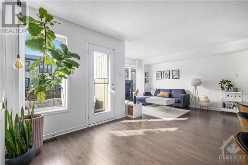 804 Element Private, Ottawa, ON - Indoor Photo Showing Living Room