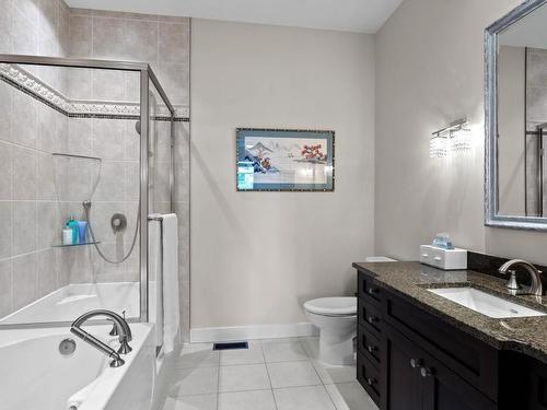 819-15 Hudsons Bay Trail, Kamloops, BC - Indoor Photo Showing Bathroom