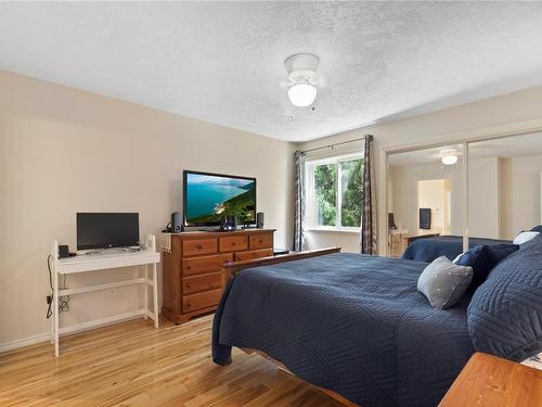 1783 Canuck Cres, Qualicum Beach, BC - Indoor Photo Showing Bedroom