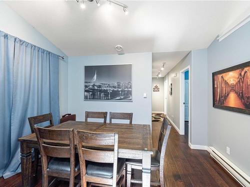 1050 Mclaughlin Pl, Qualicum Beach, BC - Indoor Photo Showing Dining Room