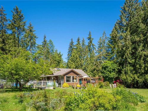 1050 Mclaughlin Pl, Qualicum Beach, BC - Outdoor