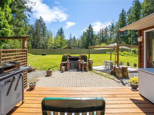 1050 Mclaughlin Pl, Qualicum Beach, BC - Outdoor With Deck Patio Veranda