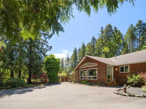 1050 Mclaughlin Pl, Qualicum Beach, BC - Outdoor