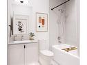 212-3226 Shelbourne St, Saanich, BC  - Indoor Photo Showing Bathroom 