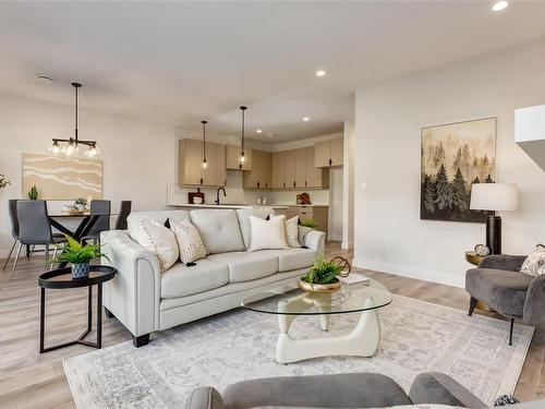 12-420 Cook St, Ladysmith, BC - Indoor Photo Showing Living Room