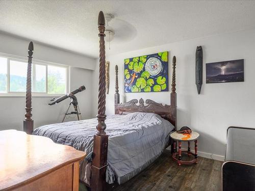 8008\8010 Queen St, Crofton, BC - Indoor Photo Showing Bedroom