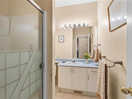 141 Ocean Walk Dr, Nanaimo, BC - Indoor Photo Showing Bathroom
