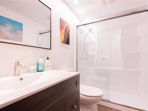 6156 Grieve Rd, Duncan, BC - Indoor Photo Showing Bathroom
