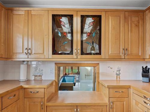 6156 Grieve Rd, Duncan, BC - Indoor Photo Showing Kitchen