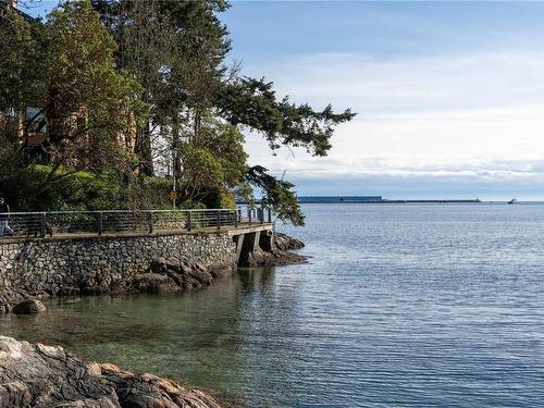 1106-327 Maitland St, Victoria, BC - Outdoor With Body Of Water With View