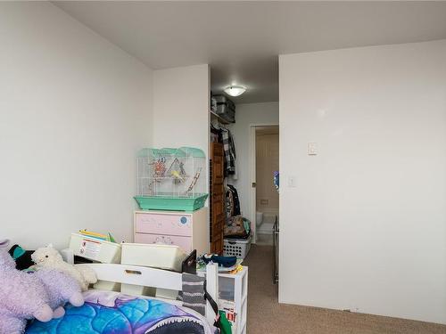 1106-327 Maitland St, Victoria, BC - Indoor Photo Showing Bedroom