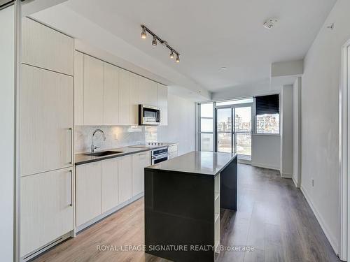 1205-38 Iannuzzi St, Toronto, ON - Indoor Photo Showing Kitchen With Upgraded Kitchen