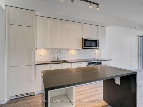 1205-38 Iannuzzi St, Toronto, ON - Indoor Photo Showing Kitchen With Upgraded Kitchen