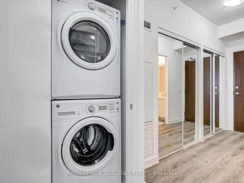 1205-38 Iannuzzi St, Toronto, ON - Indoor Photo Showing Laundry Room