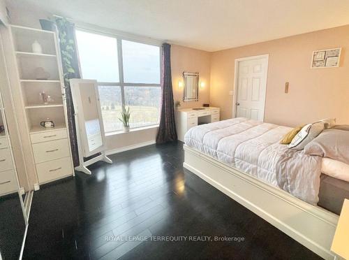 1408-90 Dale Ave, Toronto, ON - Indoor Photo Showing Bedroom