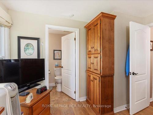 146 Woodfield Dr, Georgina, ON - Indoor Photo Showing Bathroom