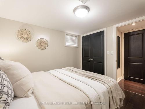 885 Royal York Rd, Toronto, ON - Indoor Photo Showing Bedroom