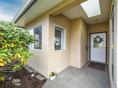 9-352 Douglas St, Comox, BC - Outdoor With Exterior