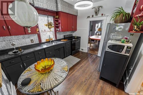 2053 Montreal Street, Regina, SK - Indoor Photo Showing Kitchen