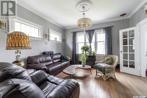 2053 Montreal Street, Regina, SK - Indoor Photo Showing Living Room