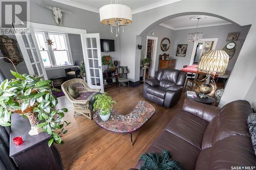 2053 Montreal Street, Regina, SK - Indoor Photo Showing Living Room