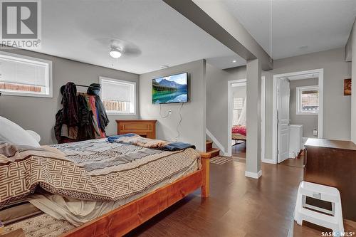 1327 6Th Avenue Nw, Moose Jaw, SK - Indoor Photo Showing Bedroom