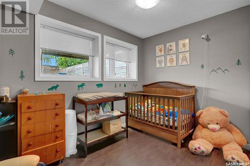 1327 6Th Avenue Nw, Moose Jaw, SK - Indoor Photo Showing Bedroom