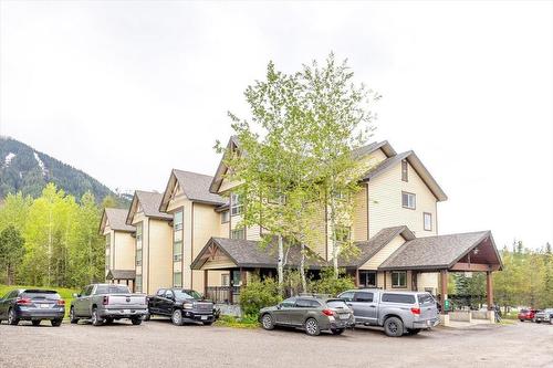 300 - 4559 Timberline Crescent, Fernie, BC - Outdoor