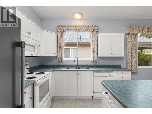 3360 Old Okanagan Highway Unit# 142 Lot# Strata Lot, West Kelowna, BC - Indoor Photo Showing Kitchen With Double Sink