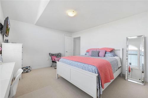 44 Chamomile Drive, Hamilton, ON - Indoor Photo Showing Bedroom