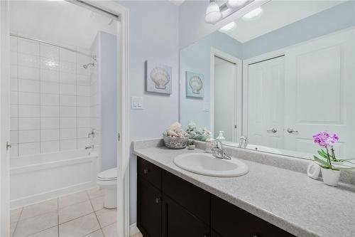 44 Chamomile Drive, Hamilton, ON - Indoor Photo Showing Bathroom
